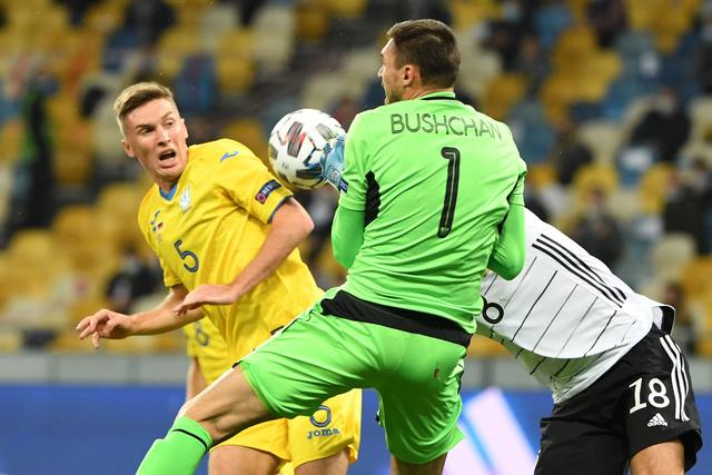 组图：世界杯-墨西哥2-0南非 老将破门落泪